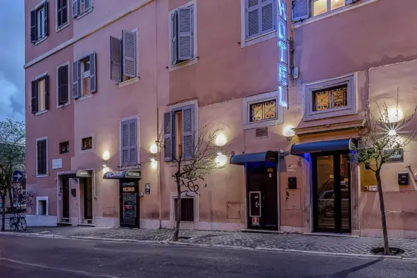 Hotel Center 3 5